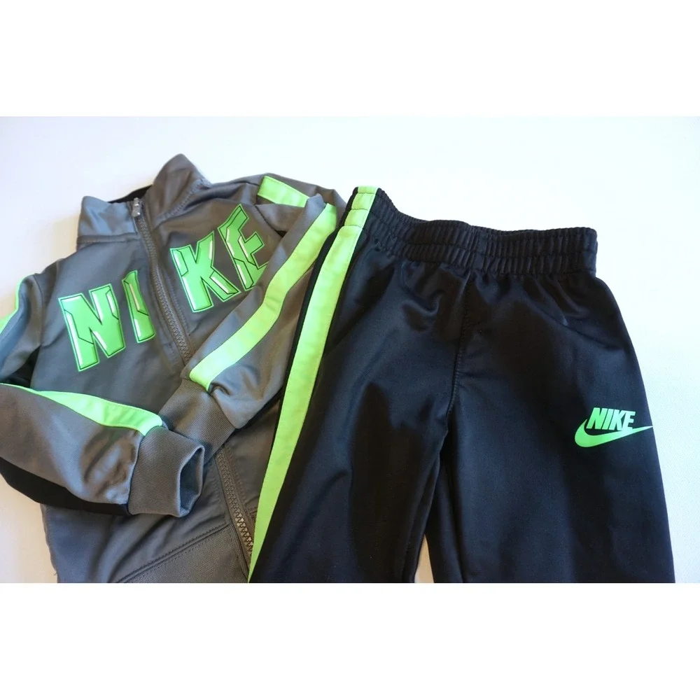 Nike Toddler Boys Tracksuit Set Grey Black Neon Green 2T I488-023